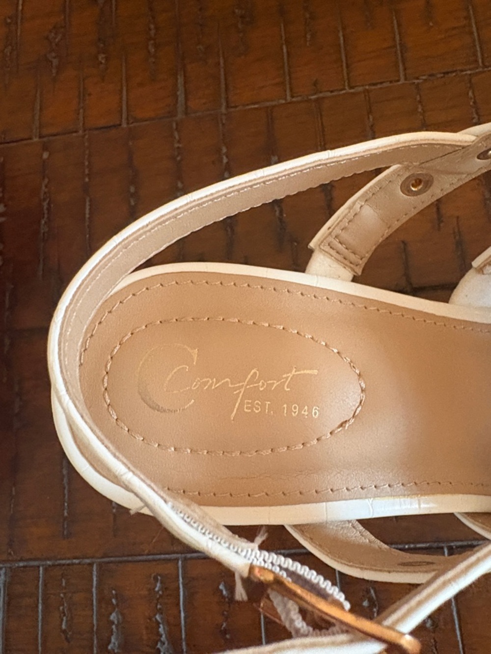 Cato White Croc-Embossed Studded Block Heel Sandals - Picture 9 of 9